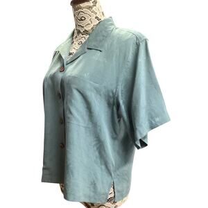 Tommy Bahama women's short-sleeve boxy Hawaiian shirt 100% silk green hue size M